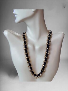 🌼Chain Link and Black Interwoven Velvet Ribbon Necklace